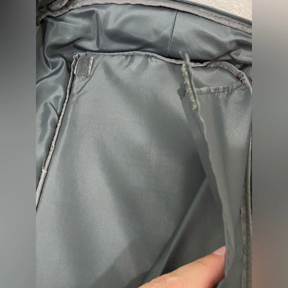 Pyrex 3qt Portables Carry Tote Bag Burgundy/Grey Insulated Hot And Cold - Picture 6 of 9